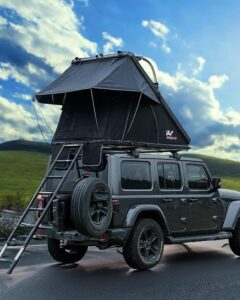 3. Naturnest Hard Shell Roof Top Tent for Cars